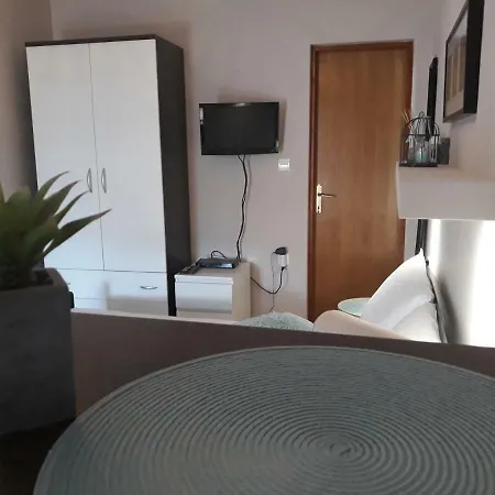 Diana Apartmán Biograd Na Moru