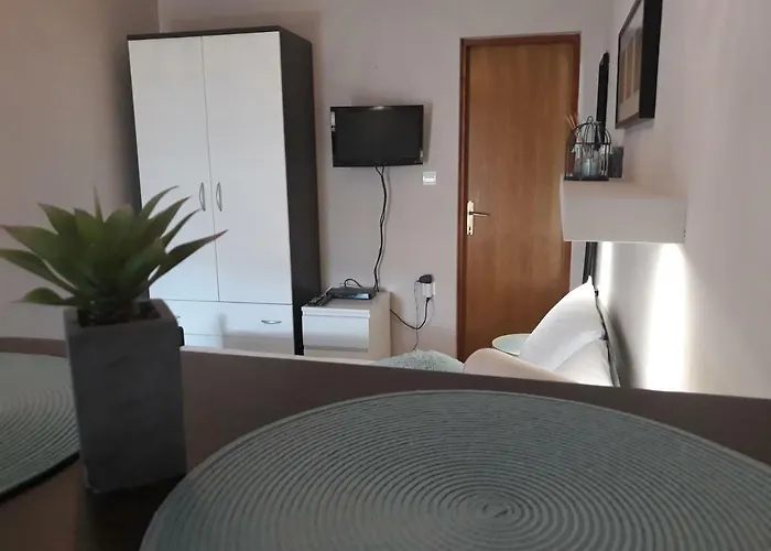Diana Apartman Biograd Na Moru