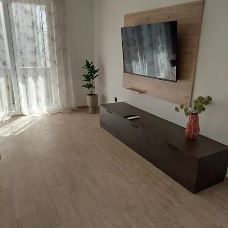 Diana Apartment *